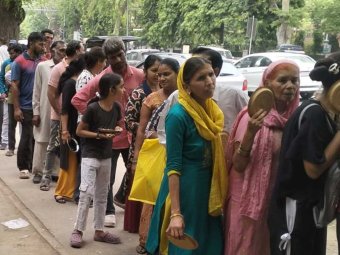 Queue for Free Meal Service